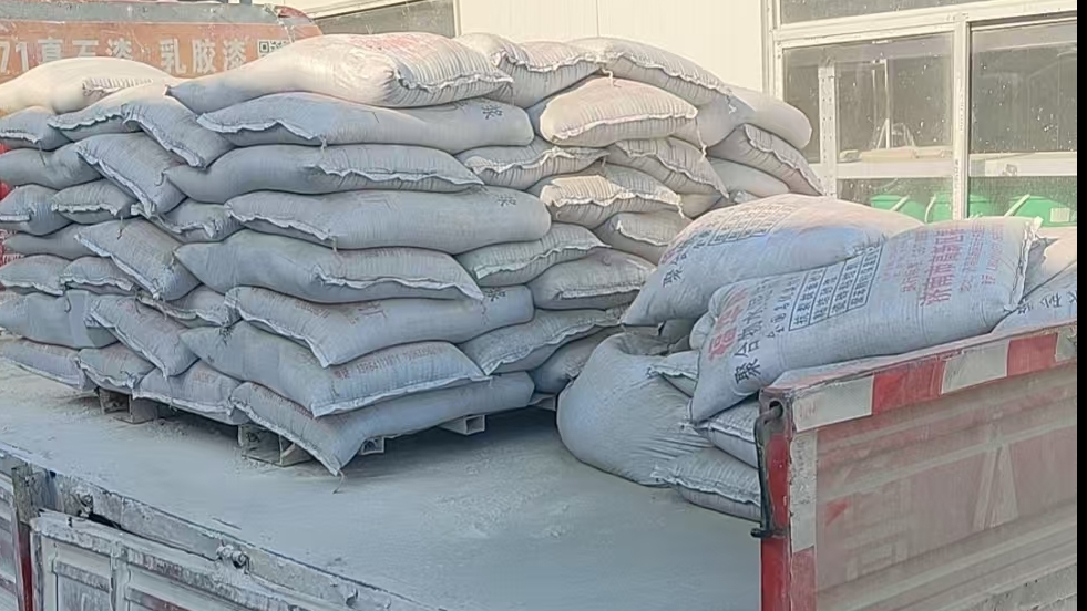 濟(jì)南石膏粉：粉刷時(shí)怎么保證不開裂